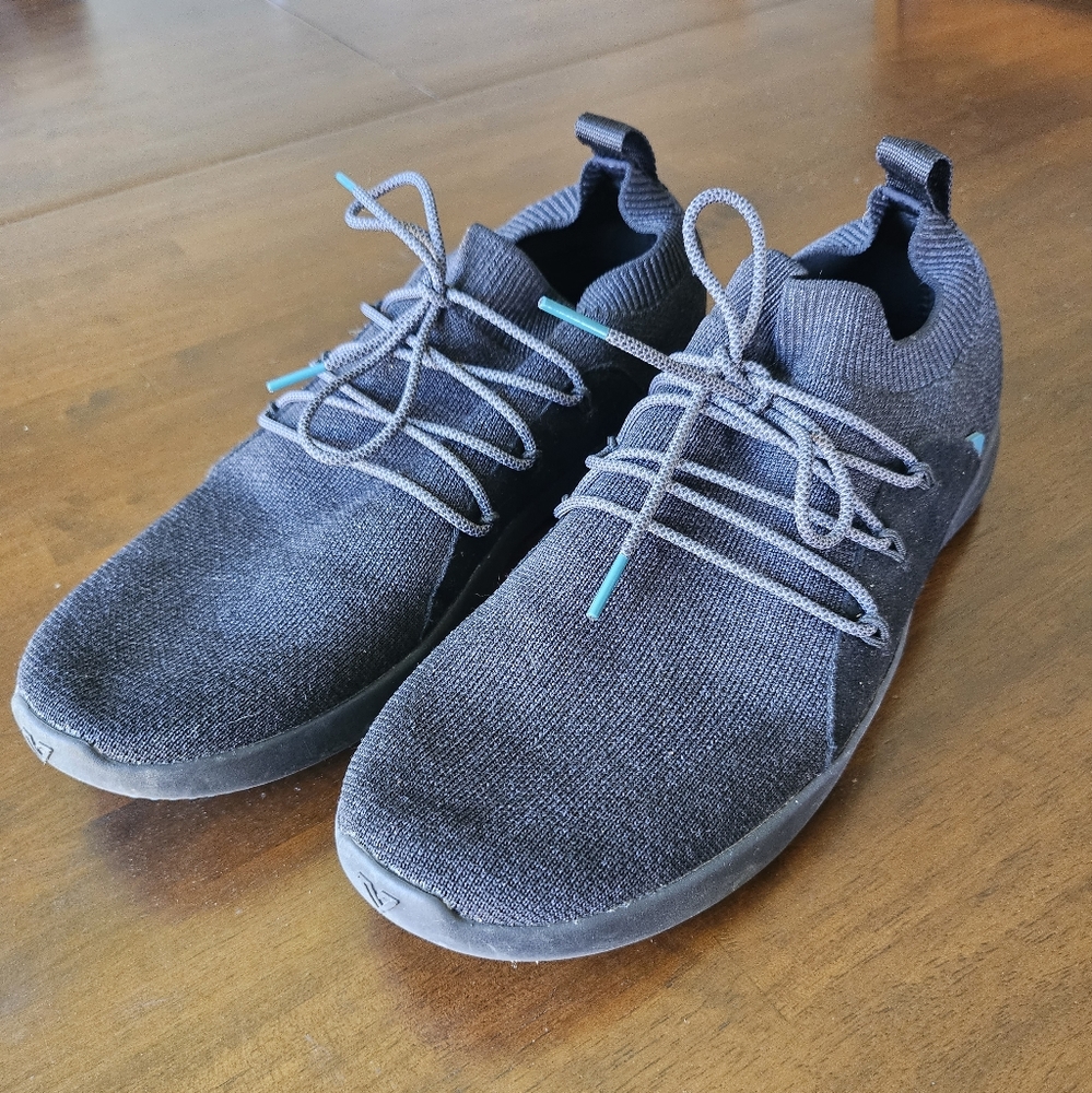 NEW Men's Vessi Shoes